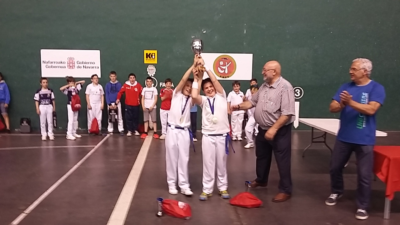 Noain gana el interescolar alevin de Cesta Punta